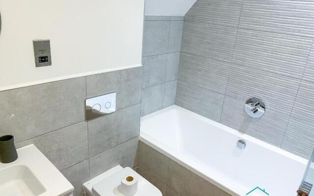 Waterstone House Penthouse Apartment