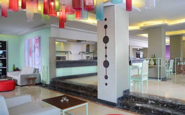 Beach albatros resort Azrak VIP Package