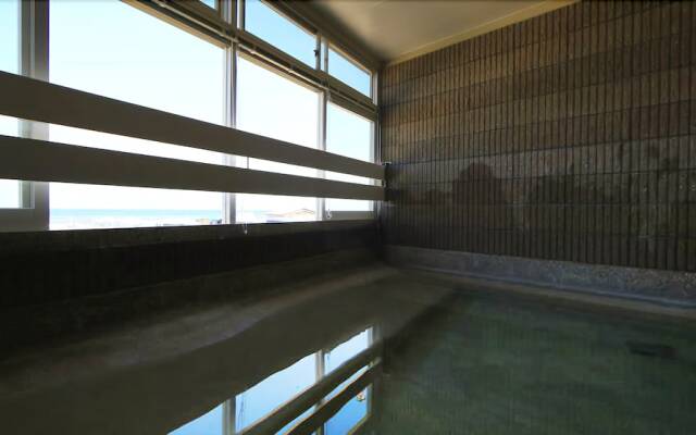 Marine Blue where you can stay with dogs