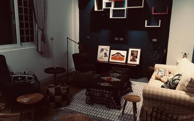 Read Nice House