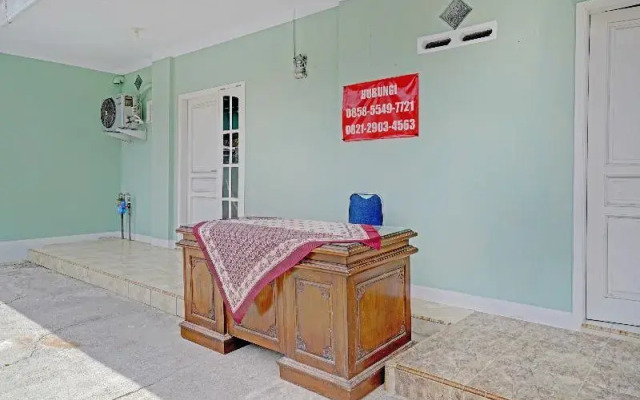 OYO 90571 Dewi Guest House Syariah