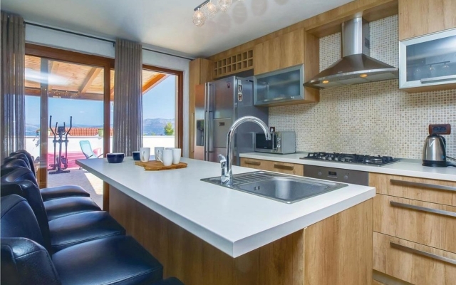 Holiday house Anabella - open swimming pool: Supetar, Island Brac