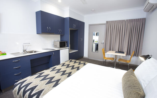 Altitude Motel Apartments