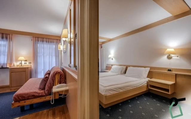 HOTIDAY Room Collection - Campitello