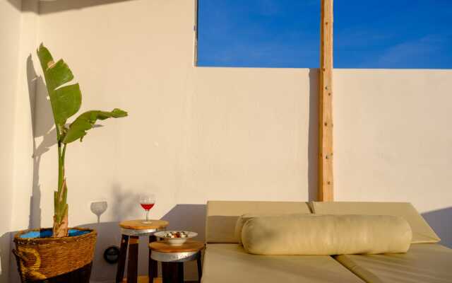 Athiri Luxury Suites Perivolos