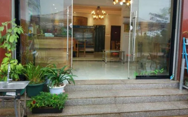 Fuxian Lake Huyue Inn (Haikou Town)