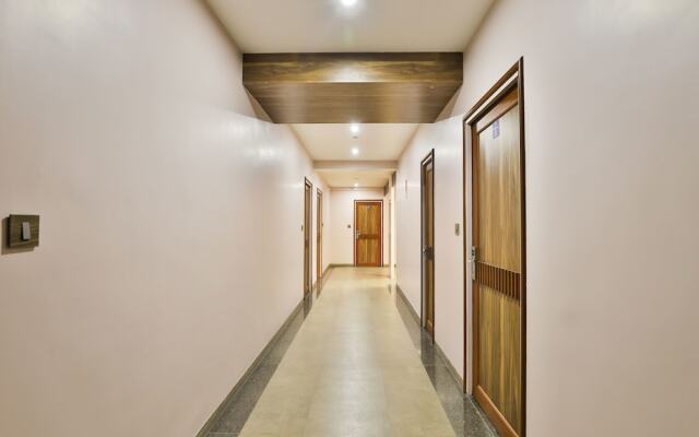 OYO 13420 Hotel Adendip Inn