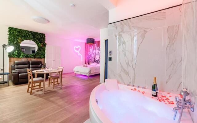 Appart-Jacuzzi à 6 min de la gare St Charles