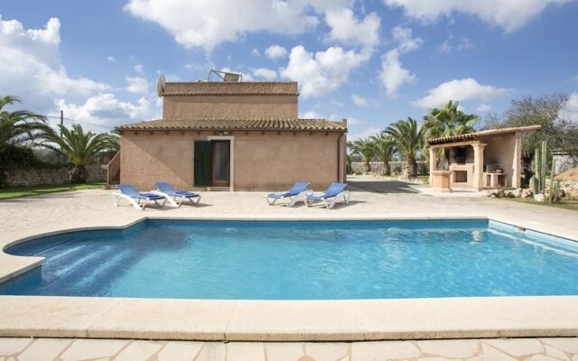 Villa 2 Bedrooms With Pool 103231
