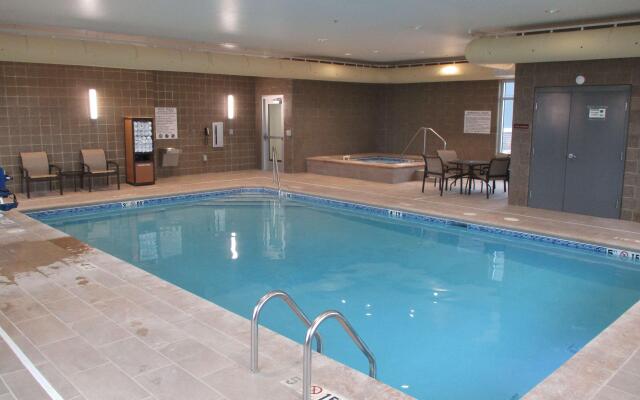 Best Western Plus Lakeview Hotel