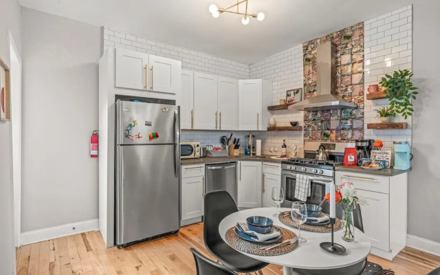 Spacious & Central Getaway Queen Beds