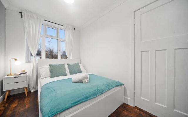 Stylish 3 Bed Apartment Central London