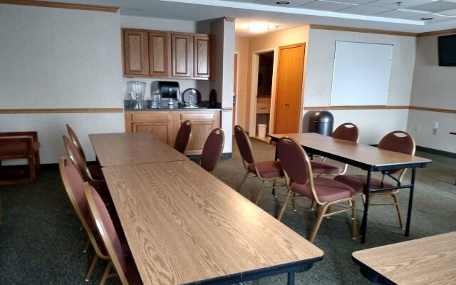 Holiday Inn Express Toledo West - Napoleon by IHG