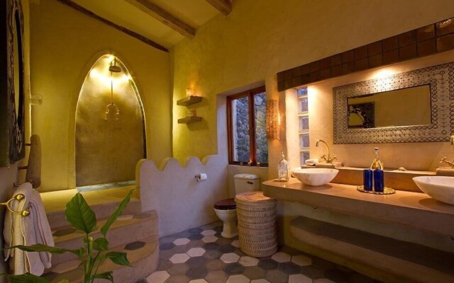Tongabezi Lodge