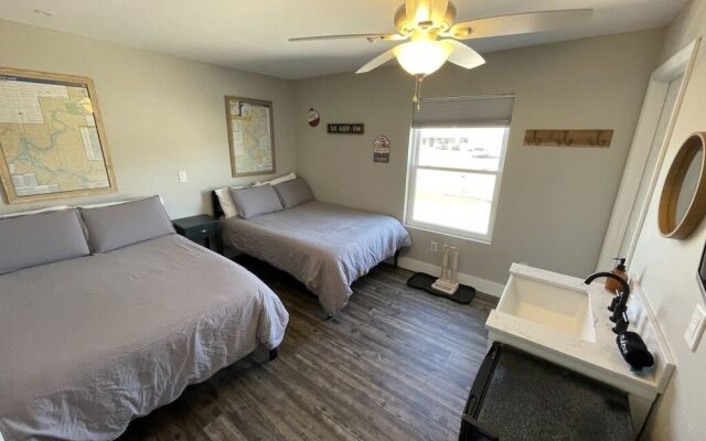 Talkin Tackle Outfitter and Lodge