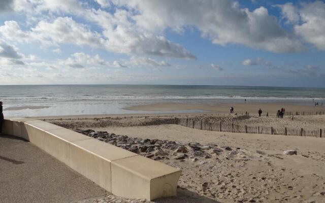 Appartement Ste Cécile à 50 mètres de la plage