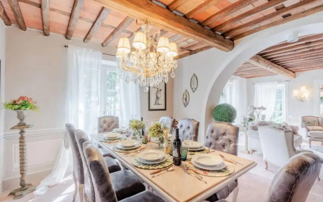 Villa Lina in Lucca With 4 Bedrooms and 3 Bathrooms
