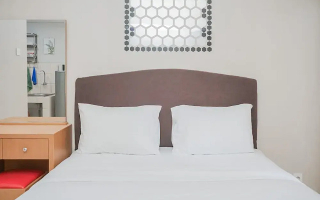 Furnished and Simple Living Studio Serpong Greenview Apartment