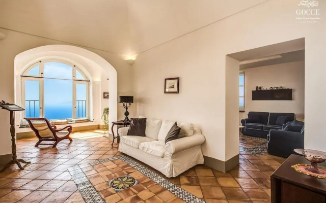 Villa Rococo - Luxury Period Villa With Pool and sea Views