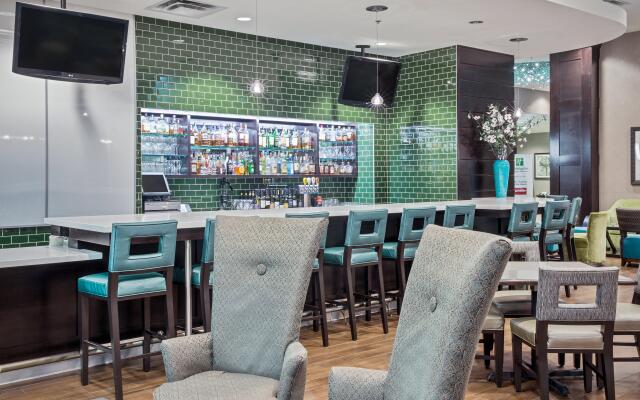 Holiday Inn Hotel & Suites Saskatoon Downtown by IHG