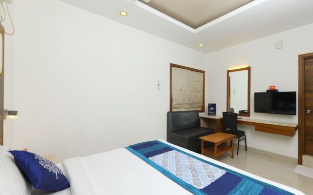 Collection O 683 Hotel Sri Chakra Inn