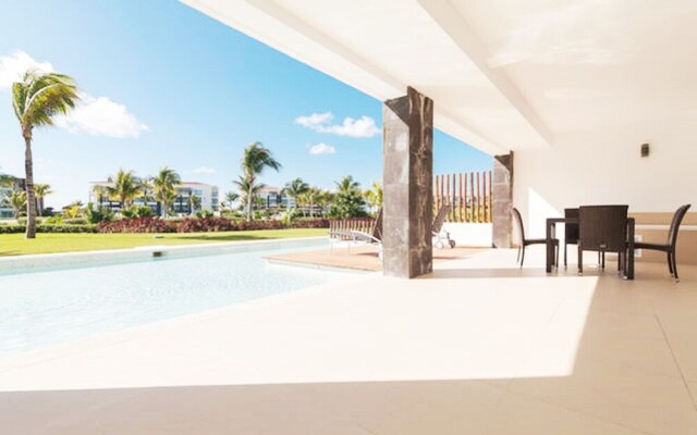 Marea Azul Condominium by ChezPlaya
