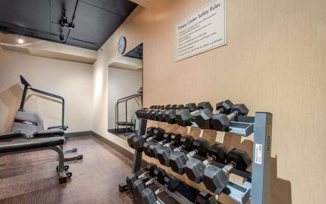Clarion Hotel & Suites