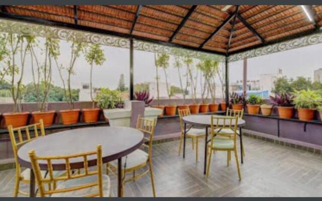 OYO Flagship 76298 Prime Suites