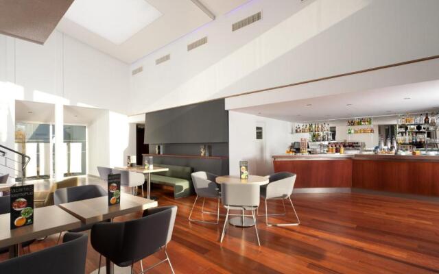 Holiday Inn Lille - Ouest Englos by IHG