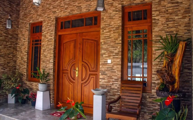 Serenity Hill Oasis