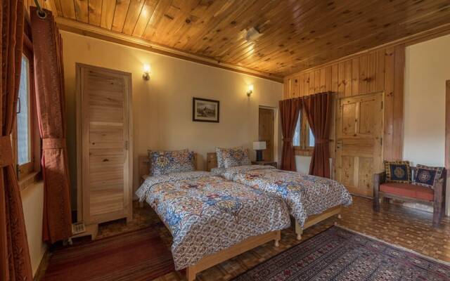 Pine Park Glade Resort Shogran