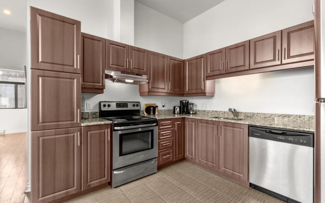 M11 The Simpsons Suite 3BR in The Heart of MTL