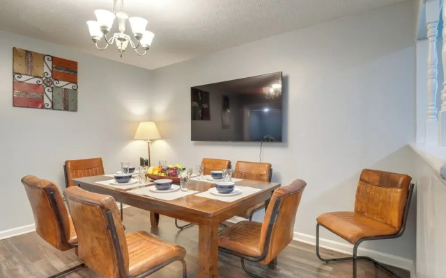 7 Mi to Louisville: Family-friendly Jefferson Home