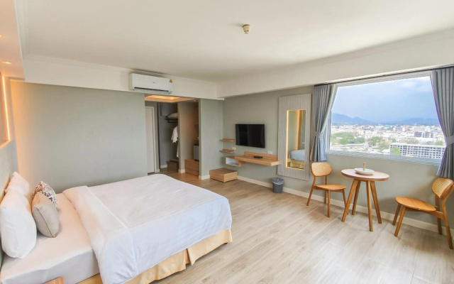 Hua Hin Grand Hotel And Plaza
