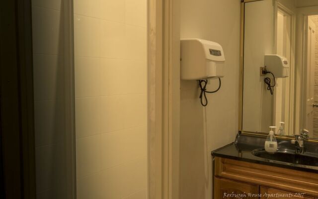 Roxburgh House Apartments