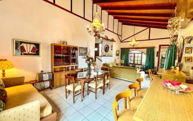 Villa Xanthi in Doctor s Area