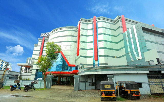 Capital O 14702 Kovilakam Residency
