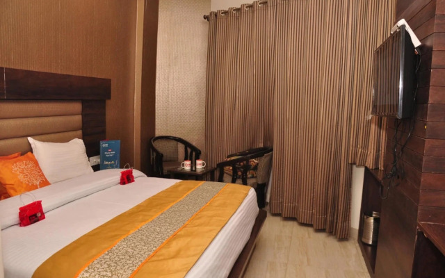 OYO 1977 Hotel Grand Galaxy