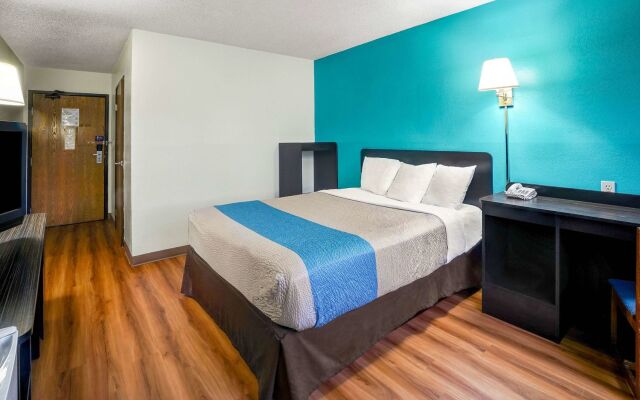 Motel 6 Montoursville, PA - Williamsport