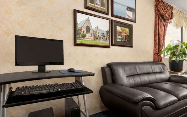 Days Inn by Wyndham Auburn/Finger Lakes Region