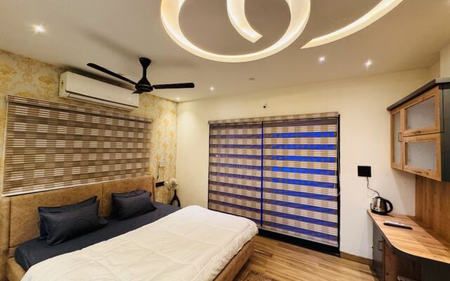 HomeEscape Luxe 2BHK Penthouse Near LIG