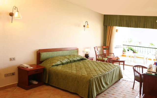 Royal Pharaoh Makadi - Hotel & Resort