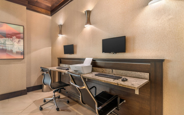 Best Western Plus Waltham Boston