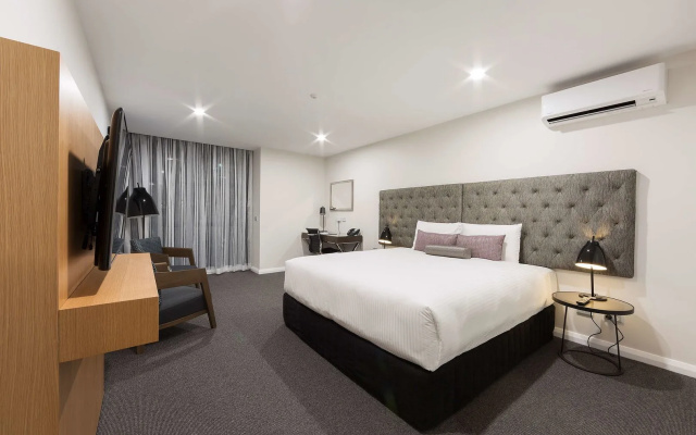 Avenue Hotel Canberra