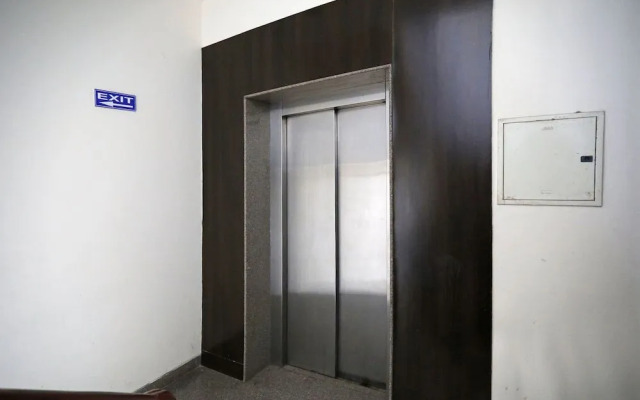 OYO 6558 SD Royal Inn