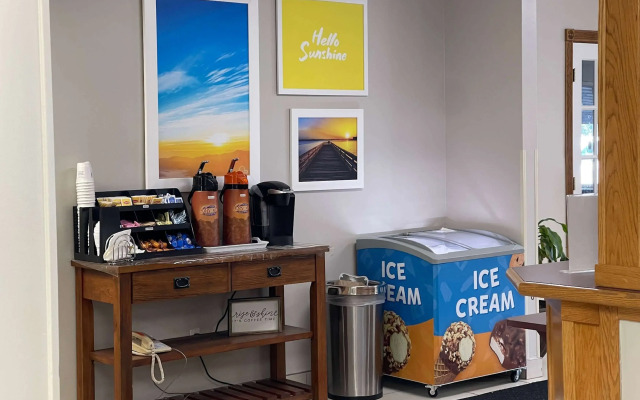 Days Inn by Wyndham Imlay City