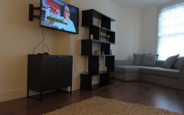 Parsons Green Lane Apartment