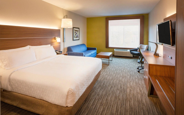 Holiday Inn Express & Suites Seattle South - Tukwila by IHG