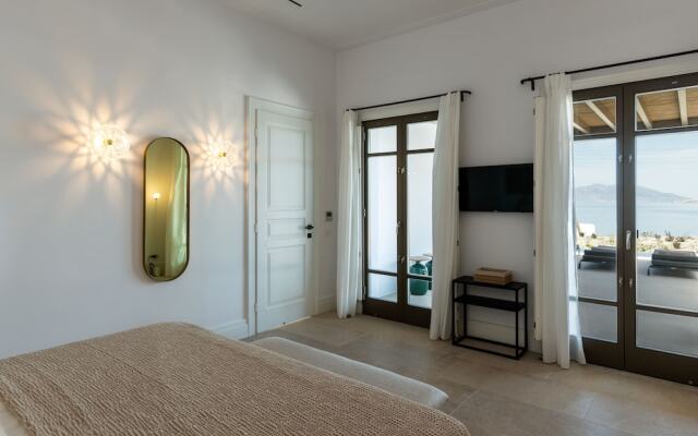 Bonzoe Suites & Villas