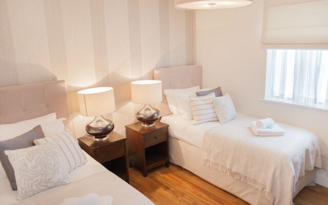 Henge House - Bluestone Apartment